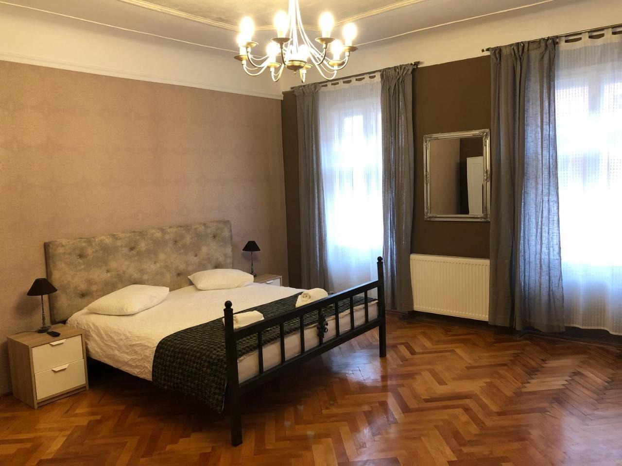 Poet Pastior Residence Сибиу Екстериор снимка