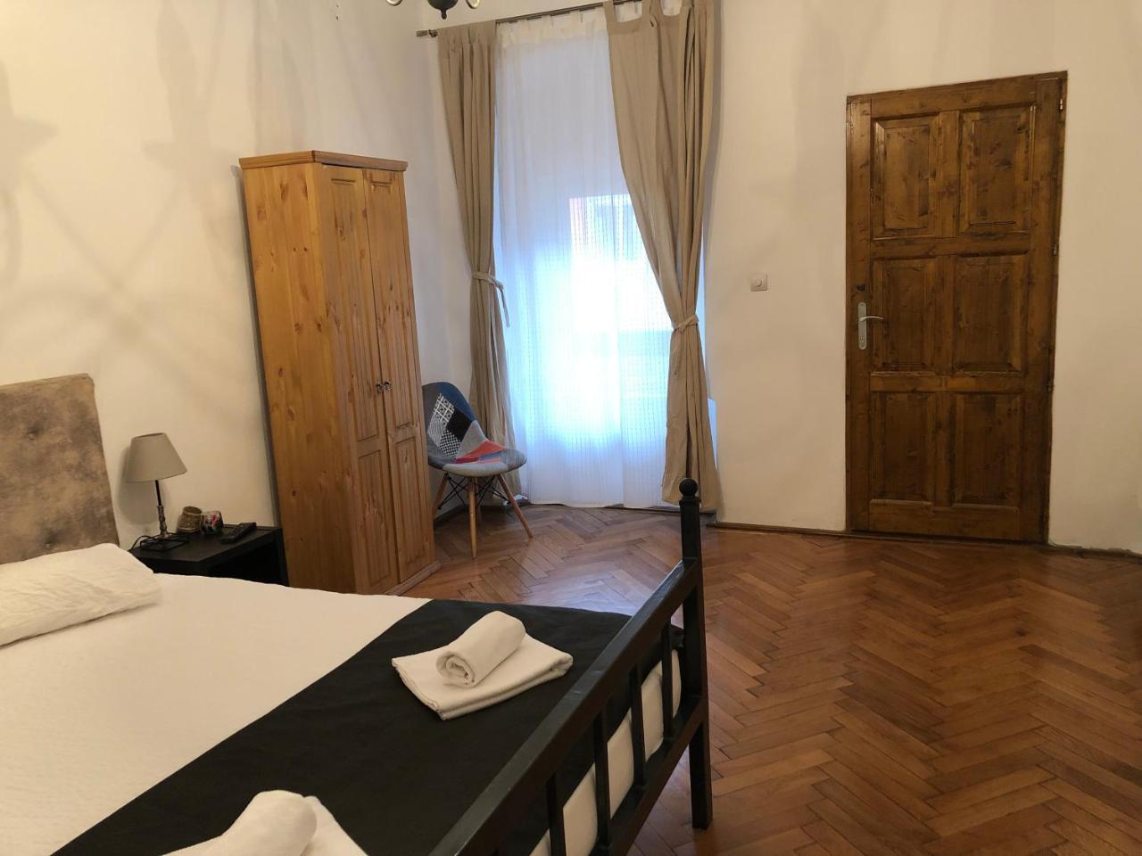 Poet Pastior Residence Сибиу Екстериор снимка